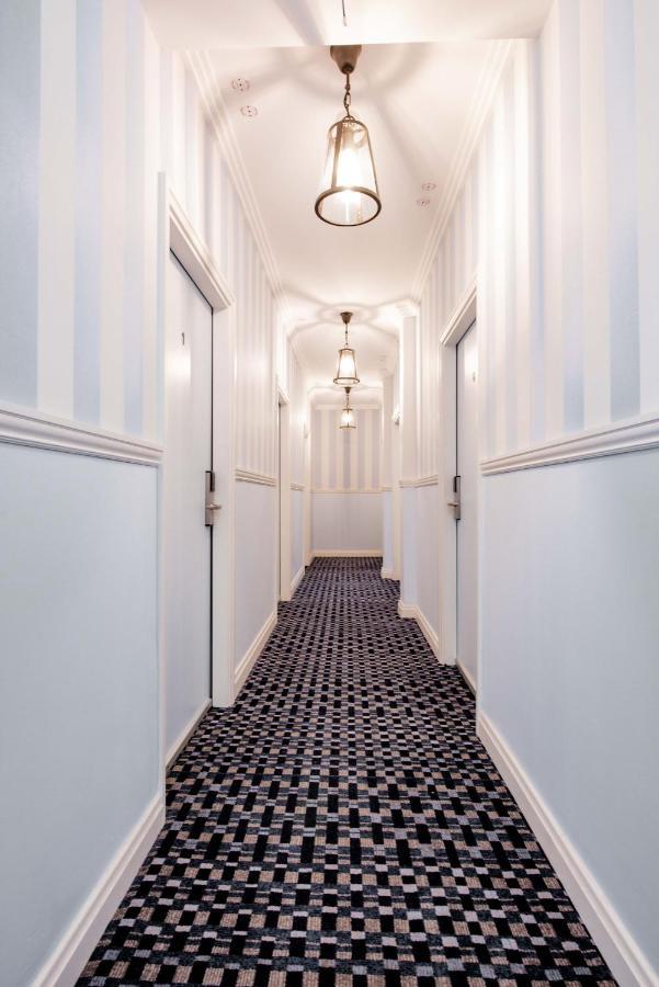 Bankstown Hotel Экстерьер фото